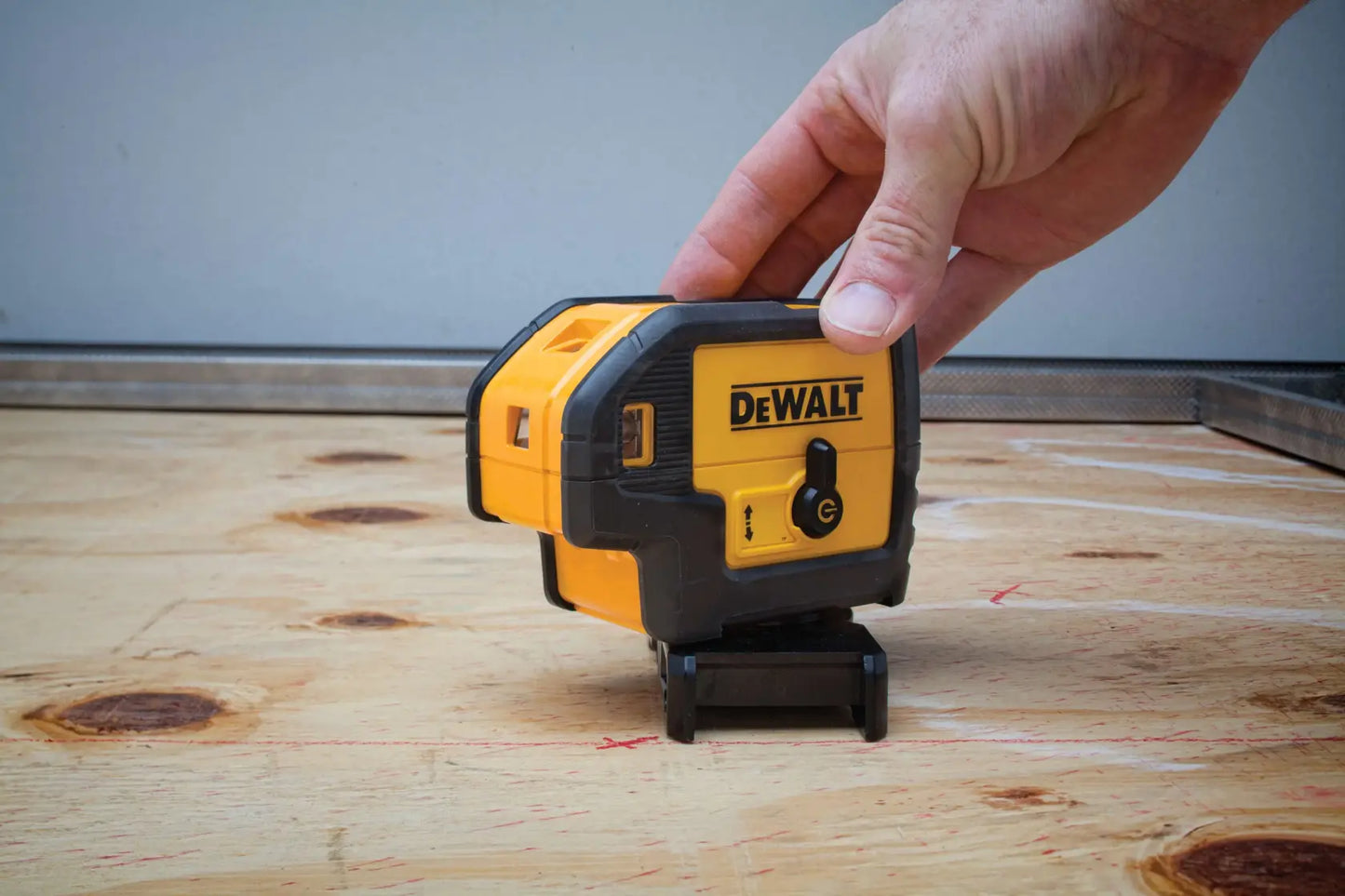 DeWalt SELF LEVELING 5 POINT LASER