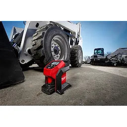 Milwaukee M12™ Compact Inflator Kit (2475-21XC)