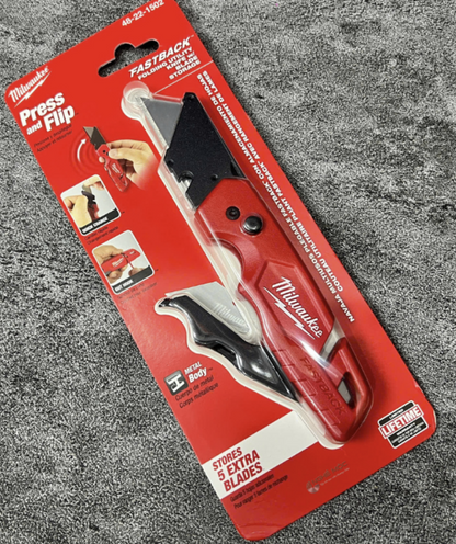 FASTBACK Folding Utility Knife with Blade Storage