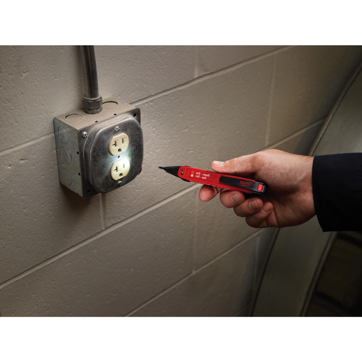 Milwaukee 10-1000V Dual Range Voltage Detector (2203-20)