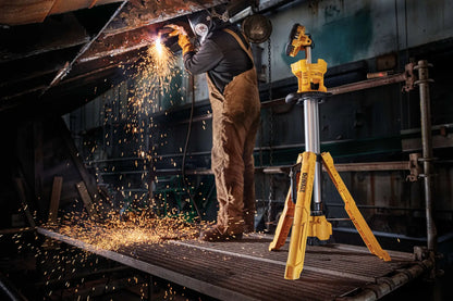 DeWalt 20V MAX CORDLESS TRIPOD LIGHT BARE